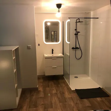 Pause Nature Sorbais: De Groupe With Pool, Spa, And 8 En-suite