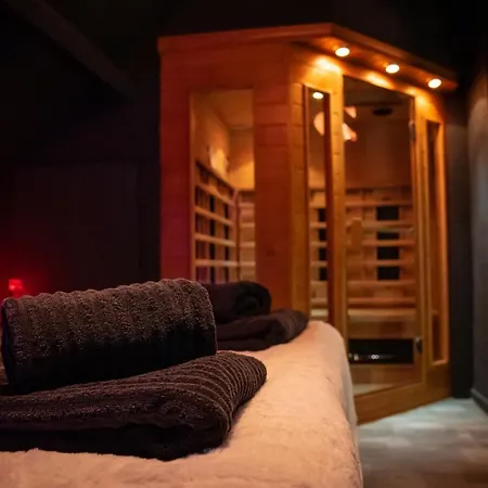 Holiday home Pause Nature Sorbais: De Groupe With Pool, Spa, And 8 En-suite